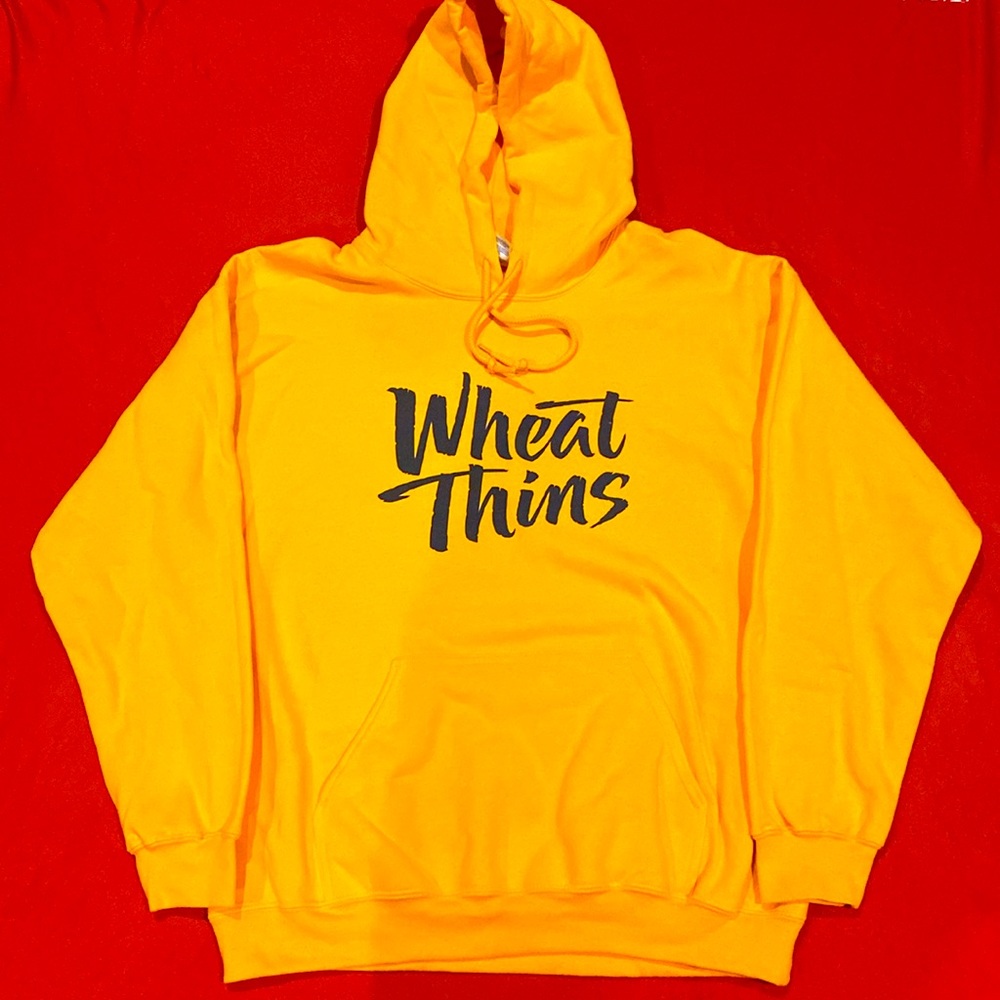 RARE Wheat Thins Hoodie Men’s Large Yellow Never Worn Funky Gildan Heavy Blend